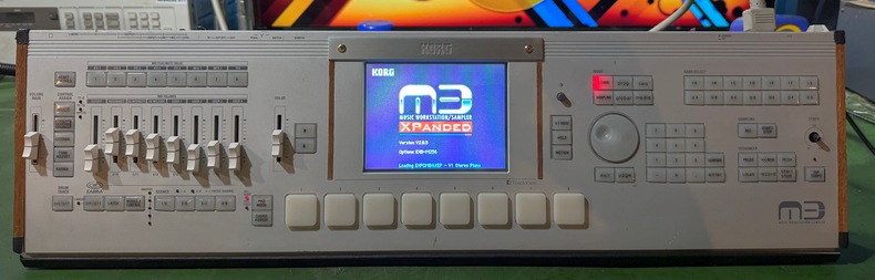 Korg M3 screen mod.jpg